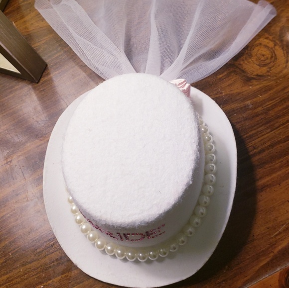 Clip-on Bride Hat - Picture 2 of 4